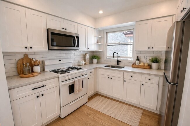 Photo - 640 38th St House