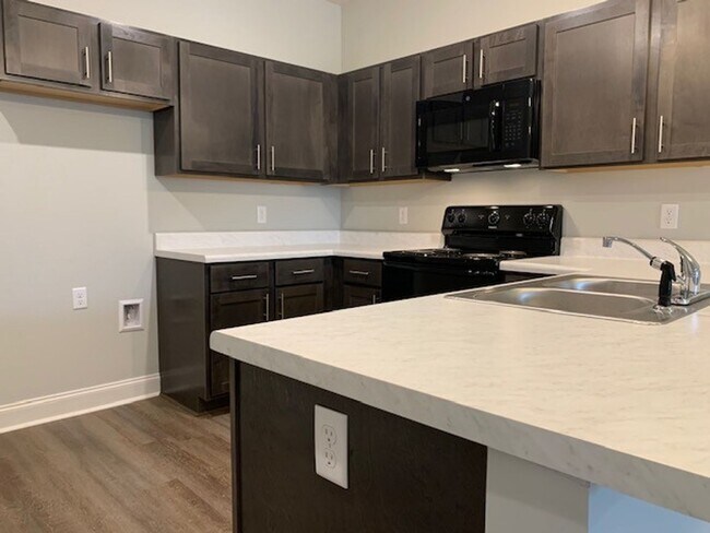Building Photo - 1713 Springhill Place*