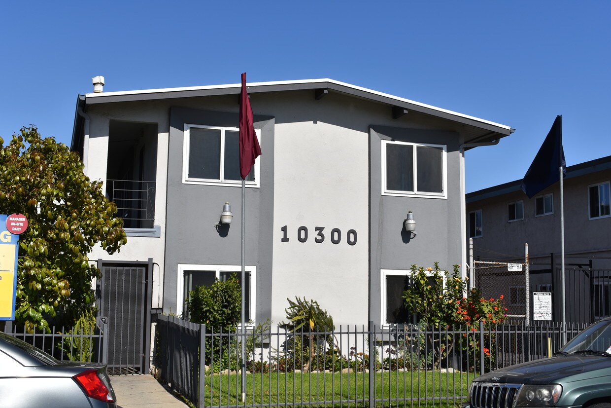 Primary Photo - 10300 Felton Ave