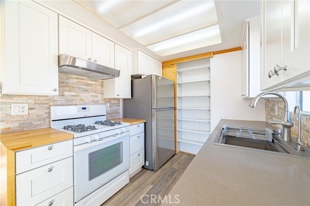 Foto del edificio - 1454 Countrywood Ave