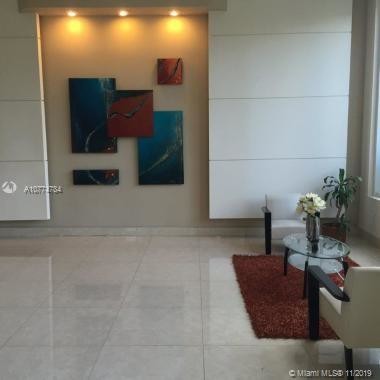 Foto del edificio - 222 NE 25th St