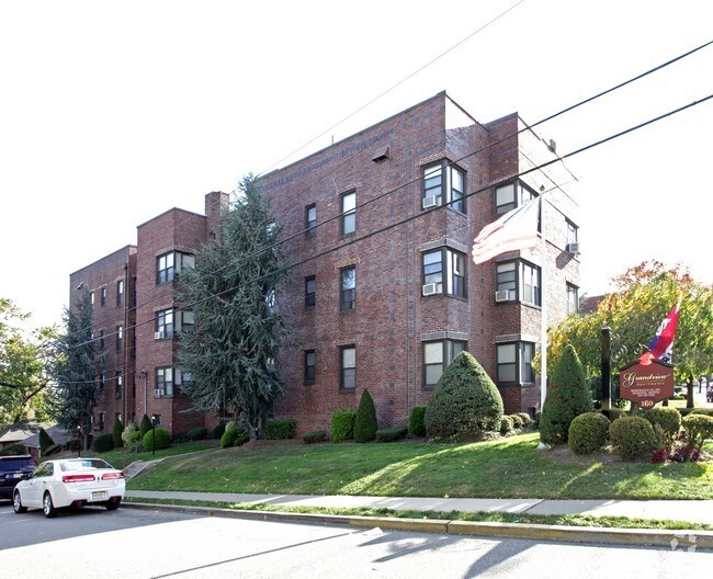 Primary Photo - 160 Terrace Ave