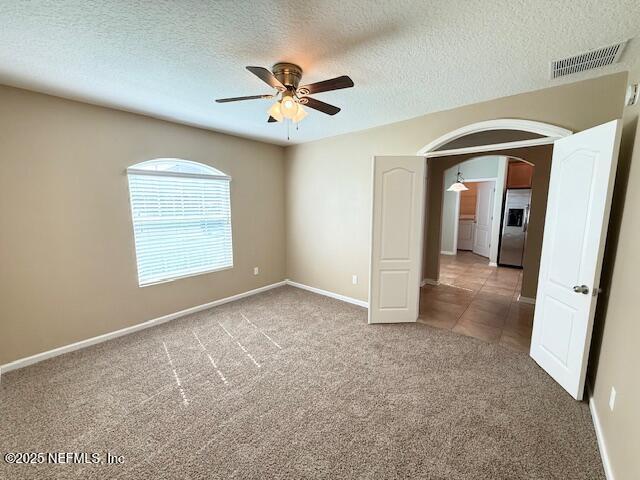 Foto del edificio - 551 Glendale Ln