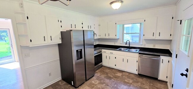 Foto del edificio - Cutest move-in ready brick ranch in Pfafft...