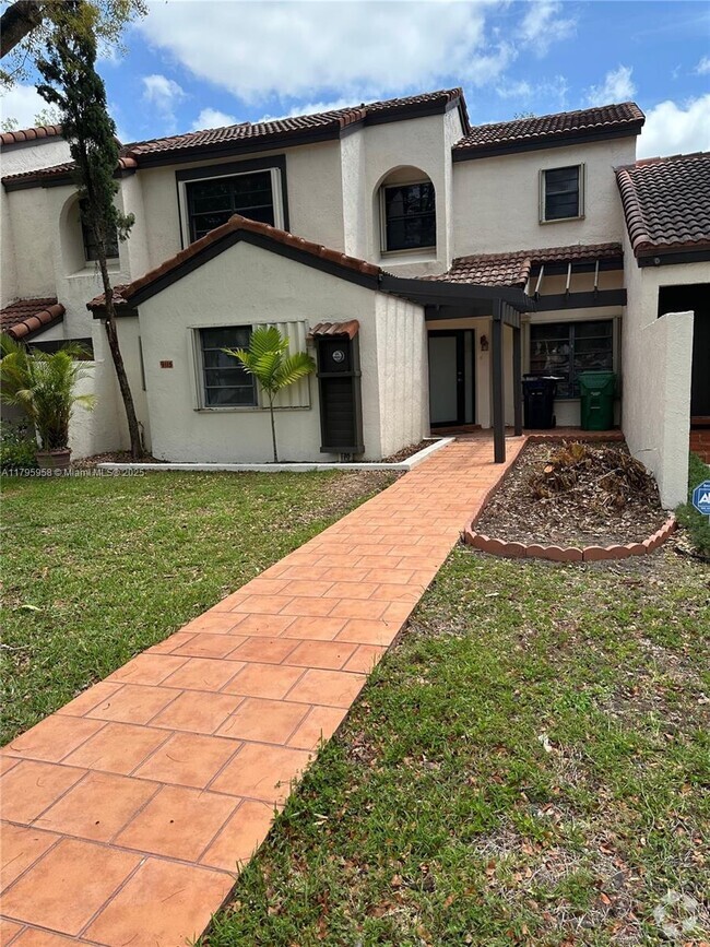Building Photo - 9115 SW 123rd Ave Ct