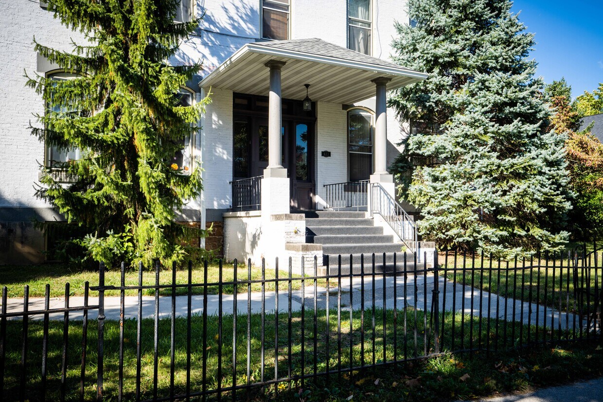 611 Allegheny St, Hollidaysburg, PA 16648 Apartments Hollidaysburg