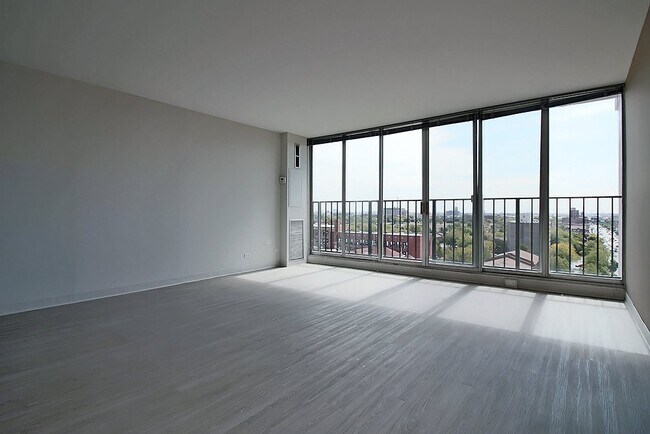 Foto del edificio - 900 S Ashland Ave