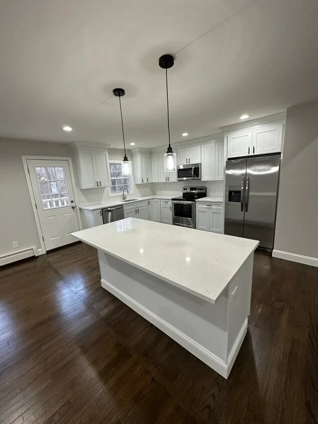 87 Holbrook Rd, Centereach, NY 11720 House Rental in Centereach, NY