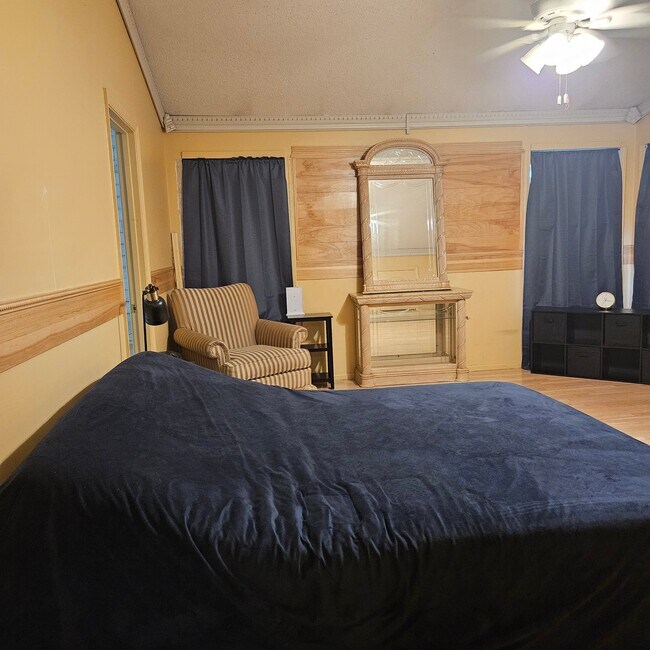 Foto del edificio - 1163 Colby Dr