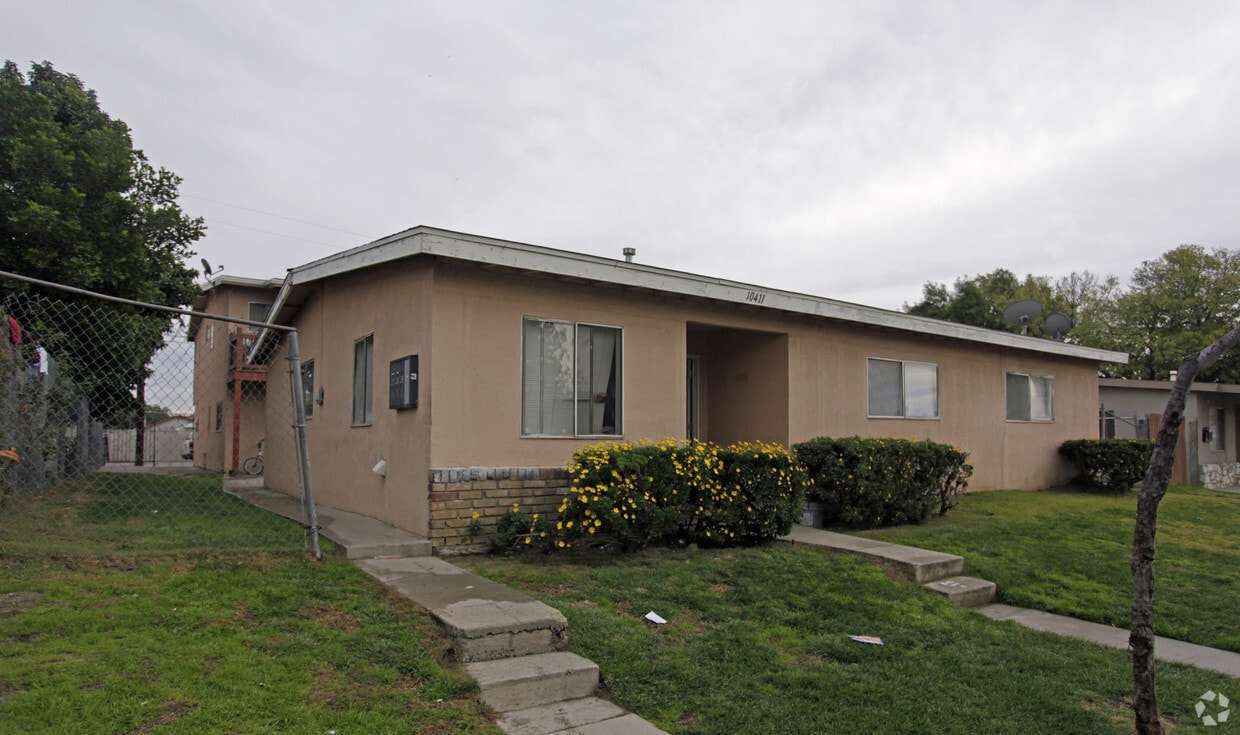 Foto principal - 10411 Amherst Ave