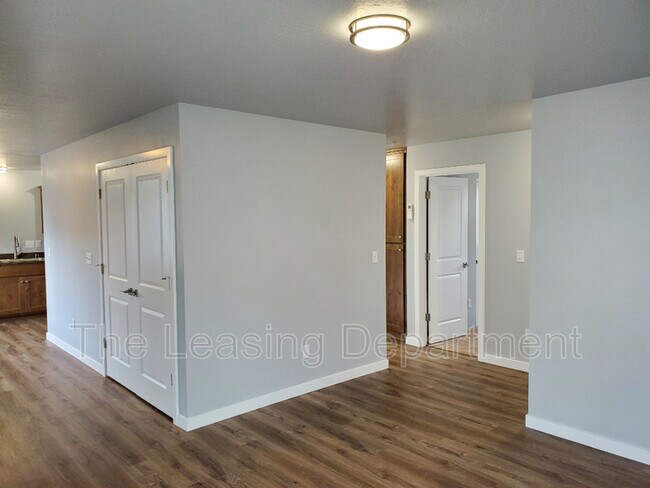 Foto del edificio - 224 Cheryl Ln