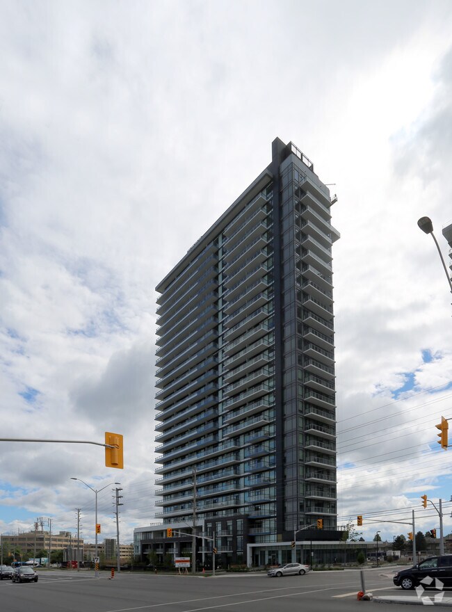 Daniels Erin Mills SkyRise Apartments 2550 Eglinton Ave W