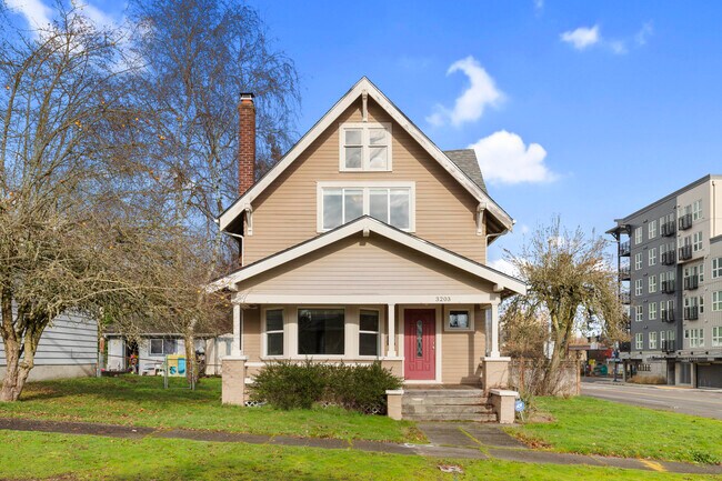 Building Photo - 3203 S 7th St