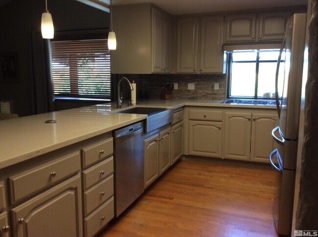 Building Photo - 4815 Golden Springs Dr