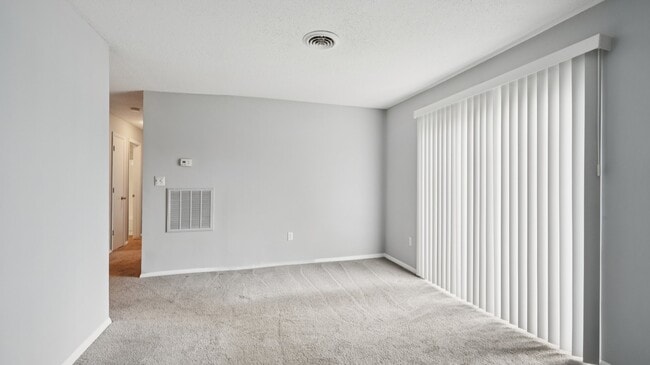 Living Area - Legacy Pointe Apartments
