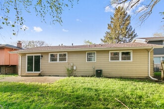 Building Photo - 4141 Applewood Ln