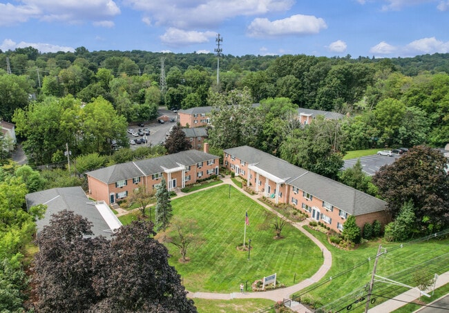 Building Photo - Rosedale Manor