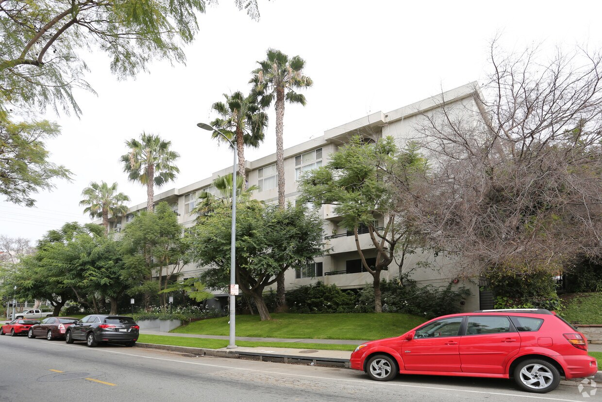 Primary Photo - 1508 Veteran Ave