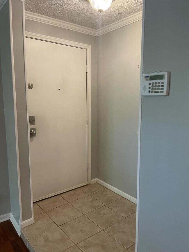 Building Photo - 11843 Braesview