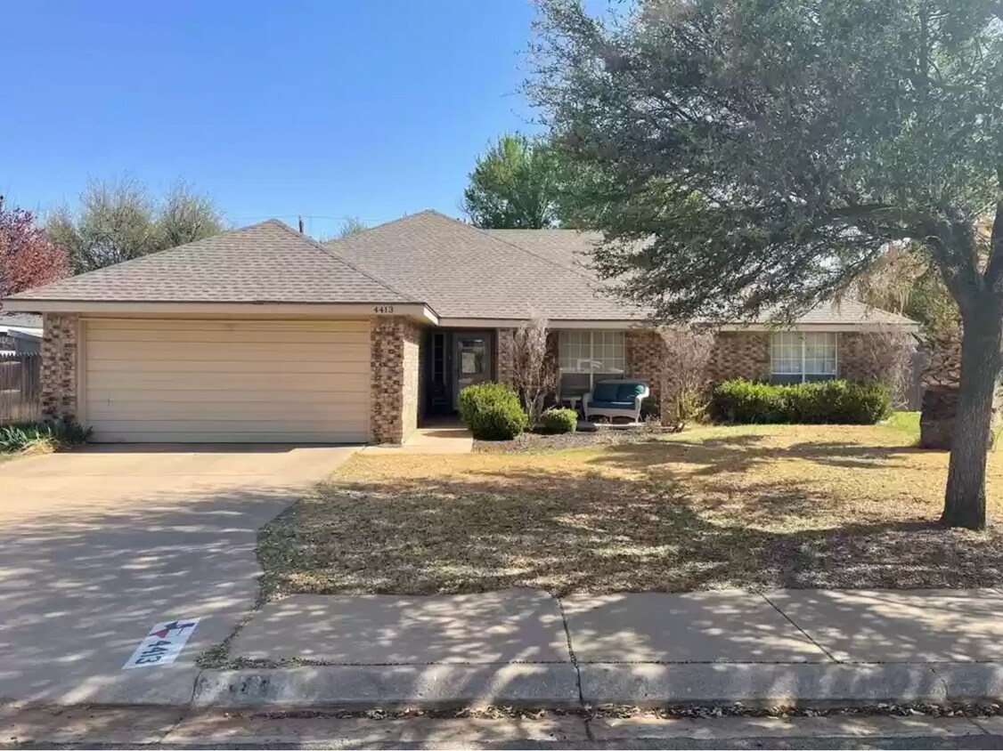 Primary Photo - 4413 St Andrews Dr