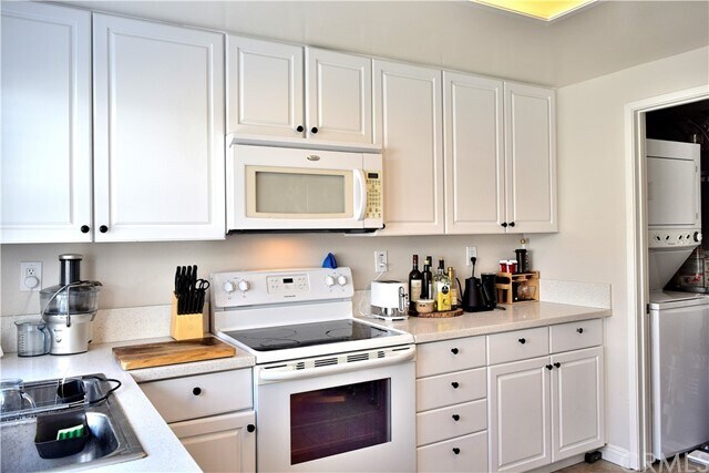 Building Photo - 35 Navarre