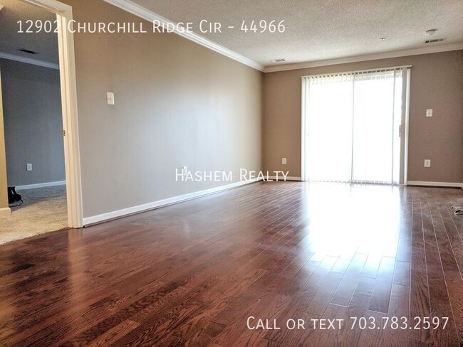 Foto del edificio - Spacious 2 Bedroom Full Bath Condo in Grea...