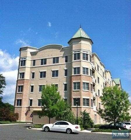 Foto principal - 3201 Windsor Park Ct