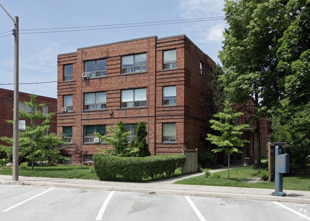 Building Photo - 20 Anglesey Blvd