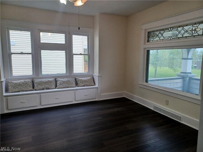 Foto del edificio - 112 N Portland Ave