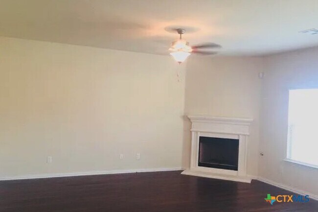 Foto del edificio - 4532 Chestnut Meadows Bend