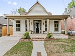 Building Photo - 2060 Carr Ave