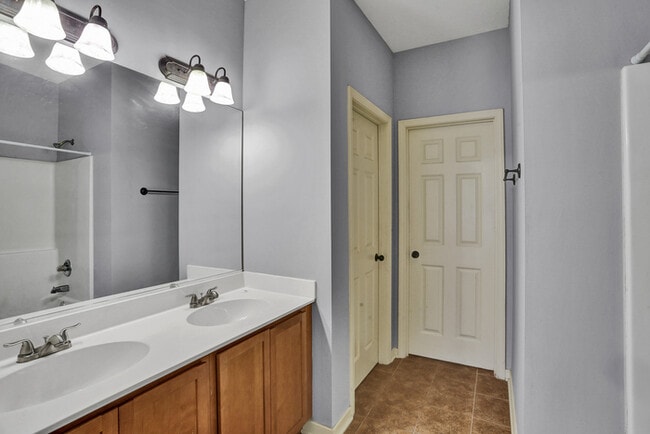 Building Photo - 518 Kate Lofton Dr