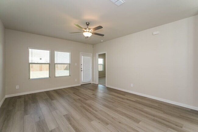 Foto del edificio - 831 Wisteria Ln