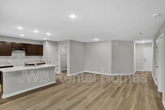 Foto del edificio - 1451 W 15th St