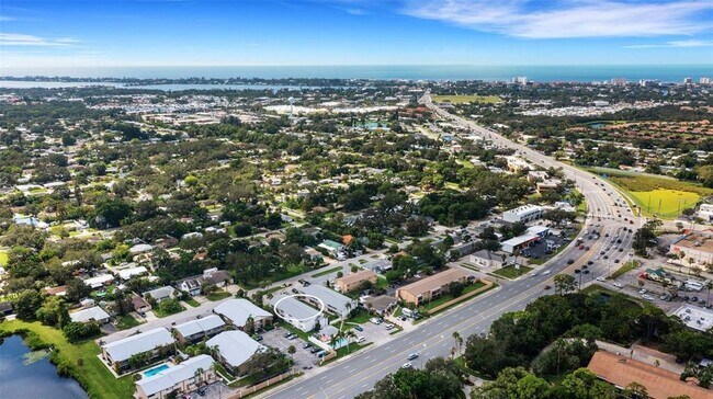 Foto del edificio - 2924 Clark Rd