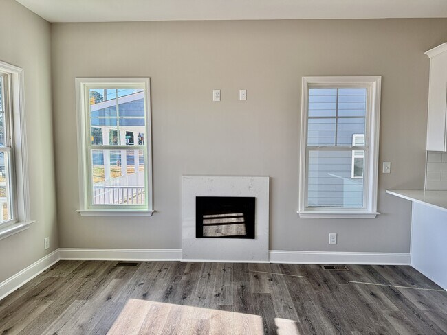 Building Photo - 7990 Humie Olive Rd