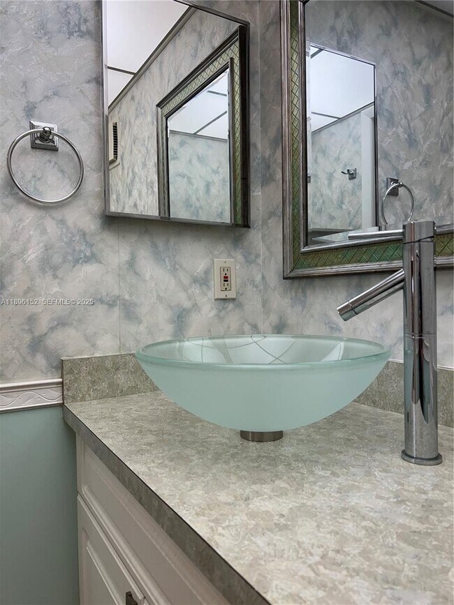 Foto del edificio - 10855 SW 112th Ave