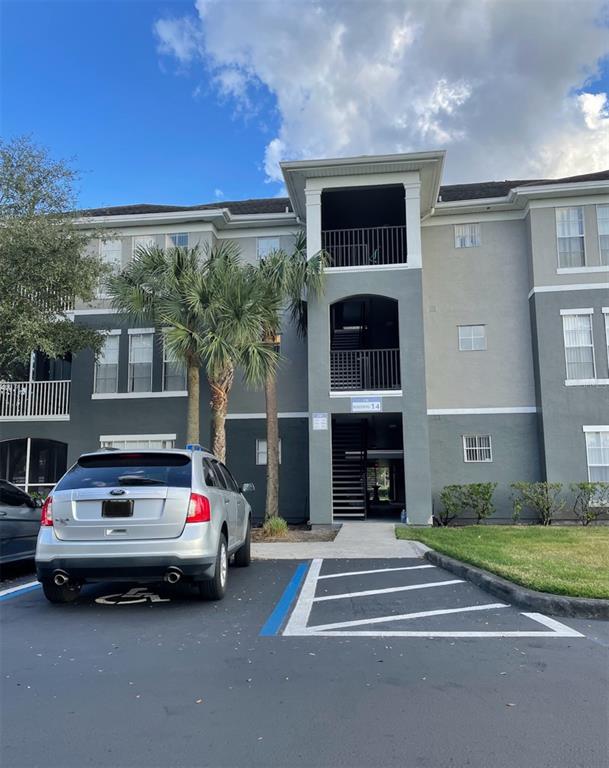 Foto principal - 9401 Crescent Loop Cir