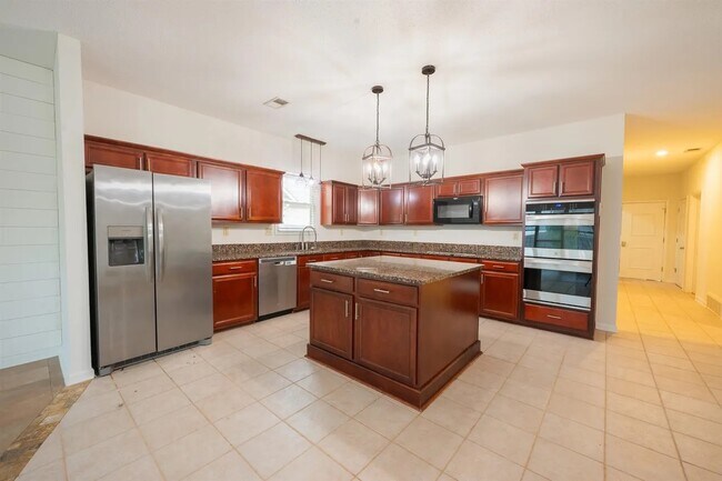Foto del edificio - 3911 Lighthouse Ln