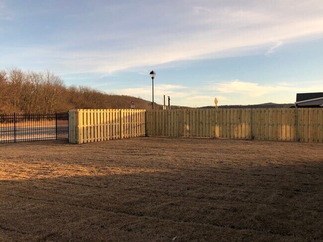 Building Photo - 4192 W Anthem Dr