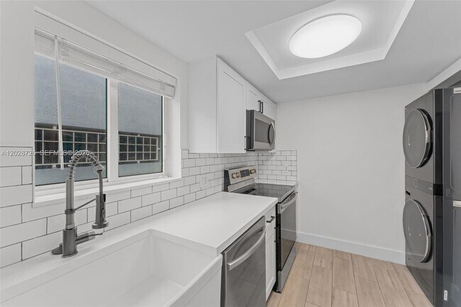Foto del edificio - 2415 NW 16th St Rd