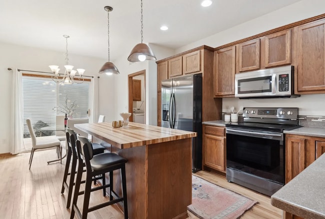 Building Photo - 4813 Sawyers Dr