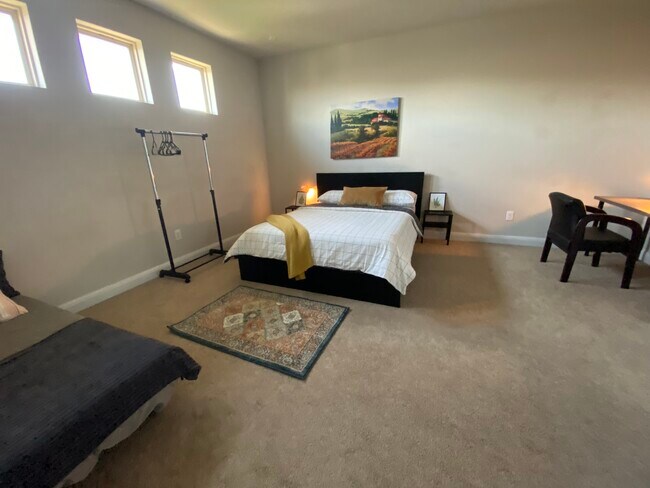 Foto del edificio - 3240 E Whitestone Blvd