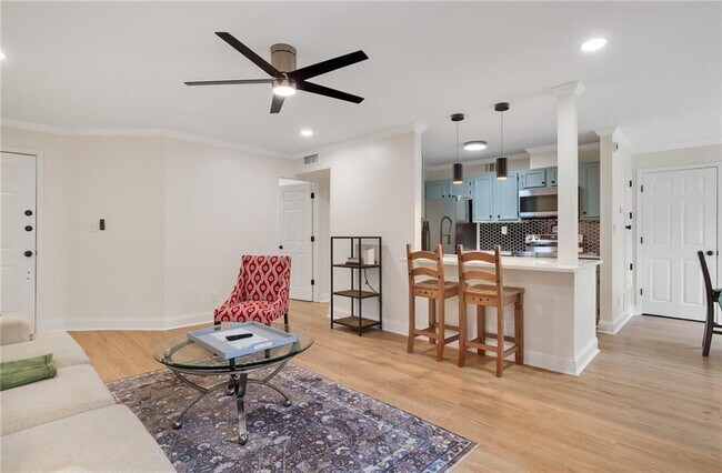 Foto del edificio - 1105 Garden Ct