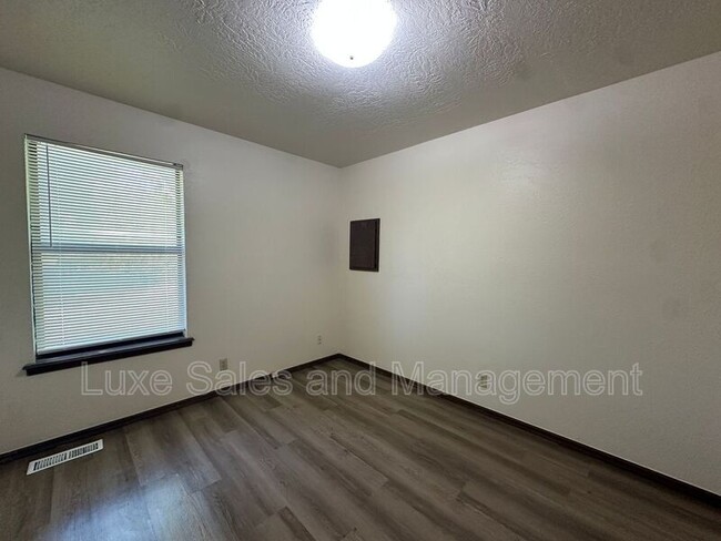 Foto del edificio - 8320 NW 7th St