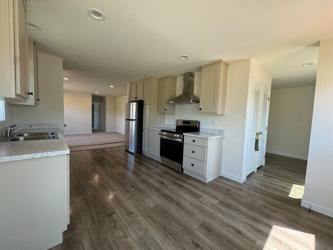 Building Photo - Brand New 3 bedroom House