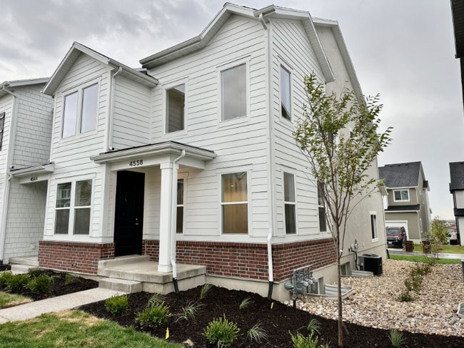 Building Photo - 4558 W Watchmen Wy