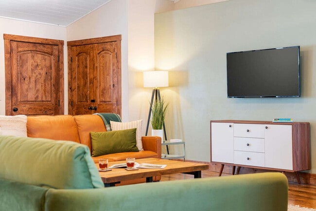 Foto del edificio - 1054 Canoe Loop