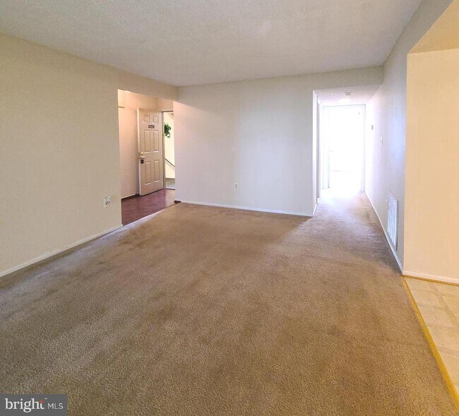 Building Photo - 12228 Stevenson Ct