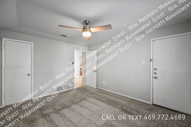 Foto del edificio - 1126 S Clark Rd